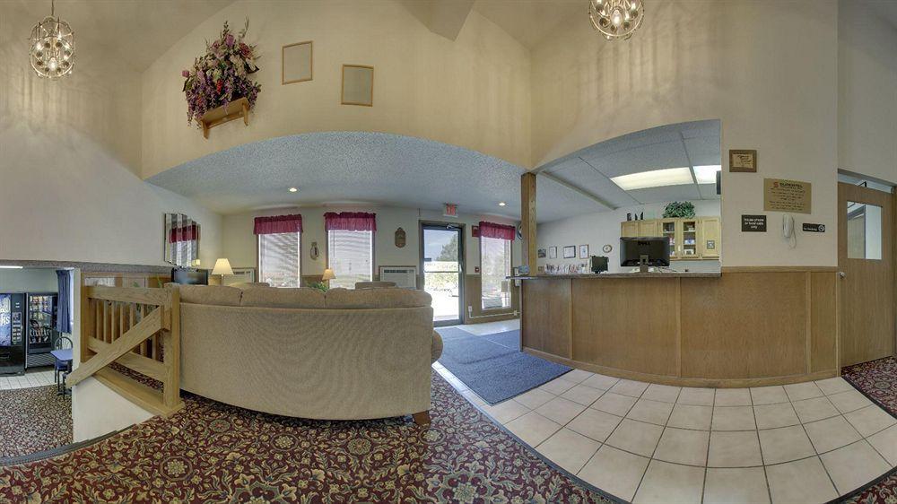 Super 8 By Wyndham Kirksville-University Area Exterior photo