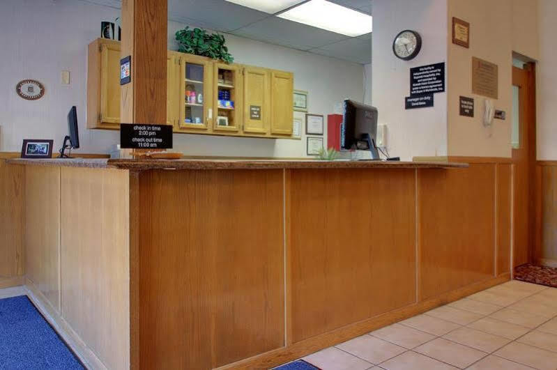 Super 8 By Wyndham Kirksville-University Area Exterior photo
